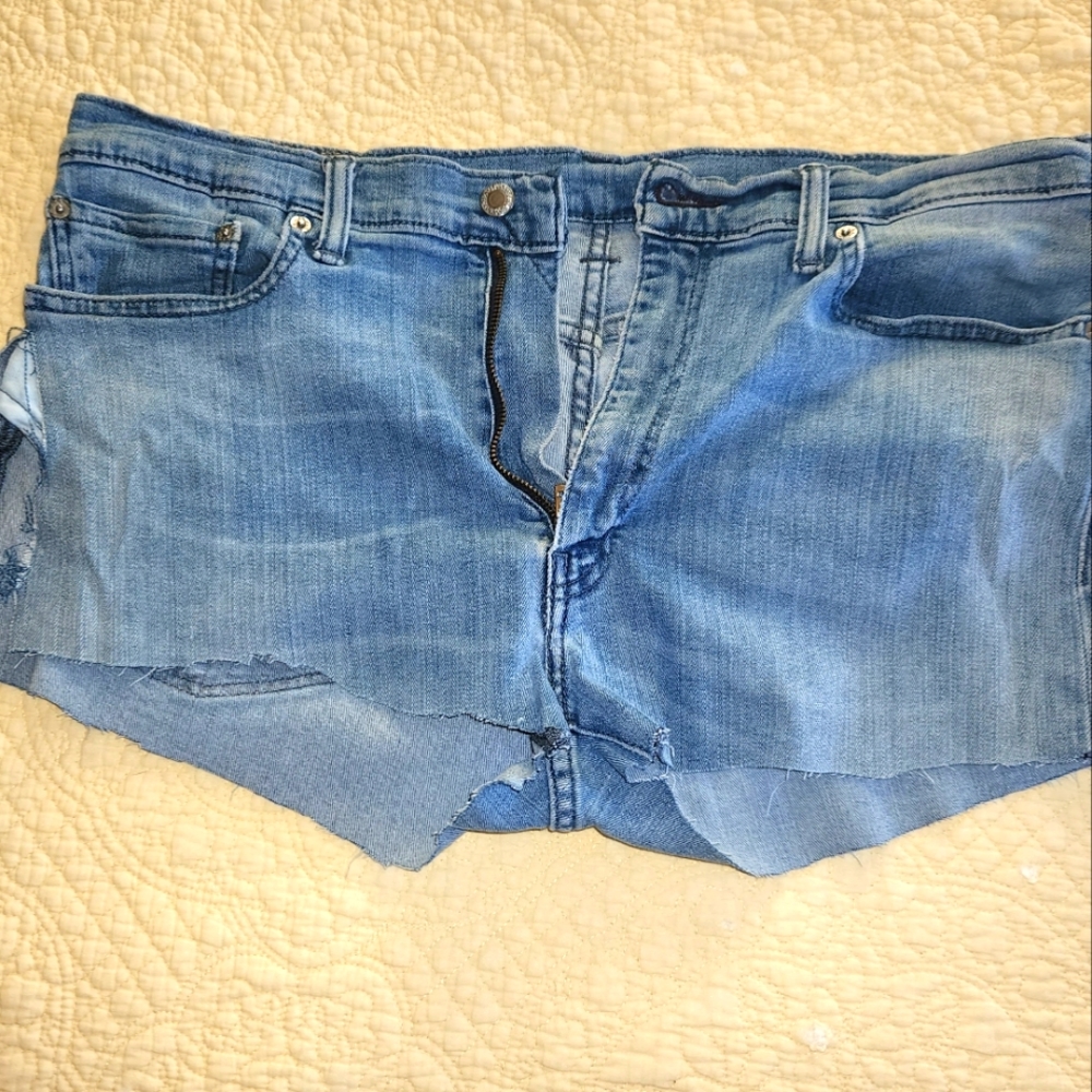 Levi Cut-Off Jean Shorts